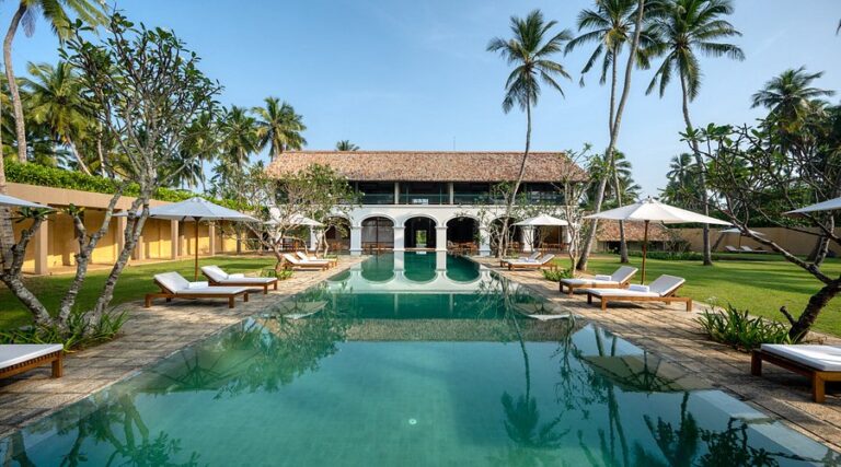 Hotel Kaya – Complete Guide to the Chalet Hotel in Les Ménuires, France